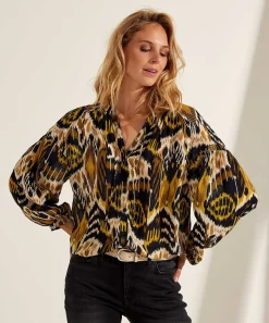 Blusa Kyra Estampado Ikat Vaiana