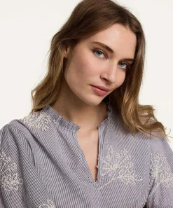 Blusa Summum Bordado Flores