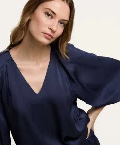 Blusa Summum Sedosa Cuello Pico