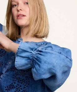 Blusa Vaquera Summum Con Bordado Ingles