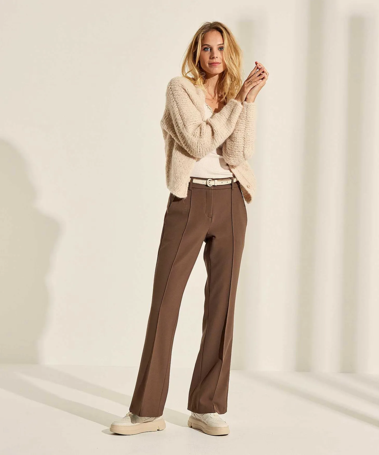 Cambio Pantalon Acampanado Pintucks Fawn