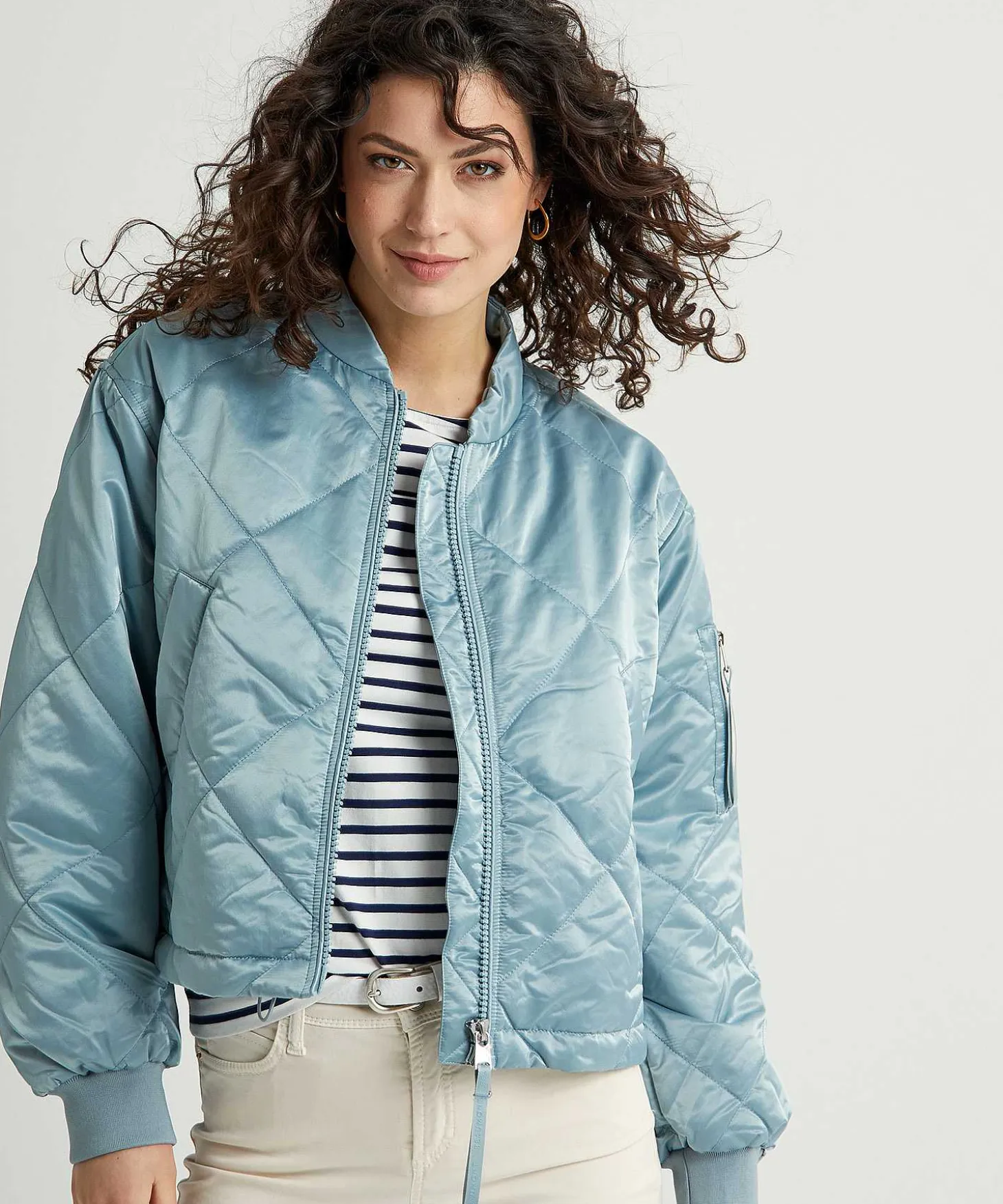 Cazadora Bomber Sedosa Beaumont Acolchada