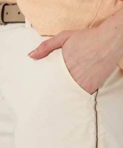 Chino Summum Con Ribetes Llamativos