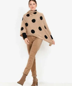 Giulia E Tu Cape Dot