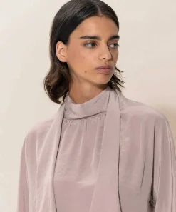 Luisa Cerano Blusa Sedosa Con Lazo