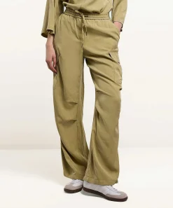 Pantalones Cargo Suaves Summum
