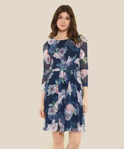 Vestido De Malla Con Vuelo Y Estampado Floral