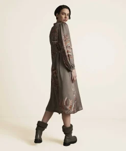 Vestido Summum Sedoso Hojas Finas